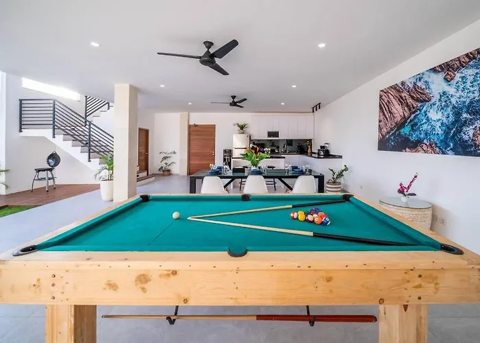 Villa *luxury Astaga 2*modern*billiard*paddy View* Canggu